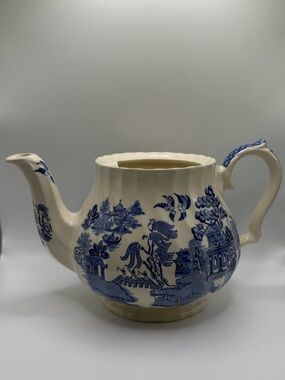 Vintage Sadler England Teapot Blue and White Blue Willow